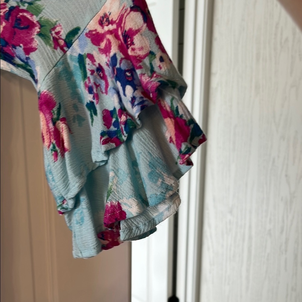 Newbury Kustom Blue and Pink Blouse with Floral Print and Flared Sleeves - Picture 5 of 9